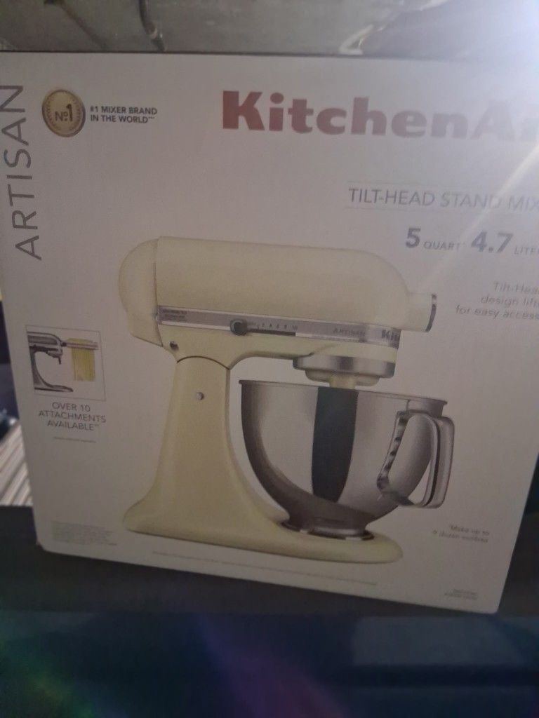 Kitchenaide Artisan 5Q Mixer