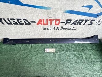 2010 - 2015 TOYOTA PRIUS LEFT DRIVER ROCKER PANEL MOLDING OEM UG80838