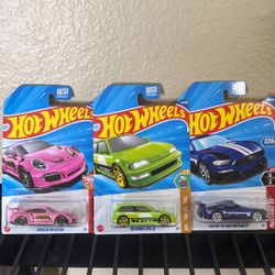 ***NEW HOT WHEELS LOT***