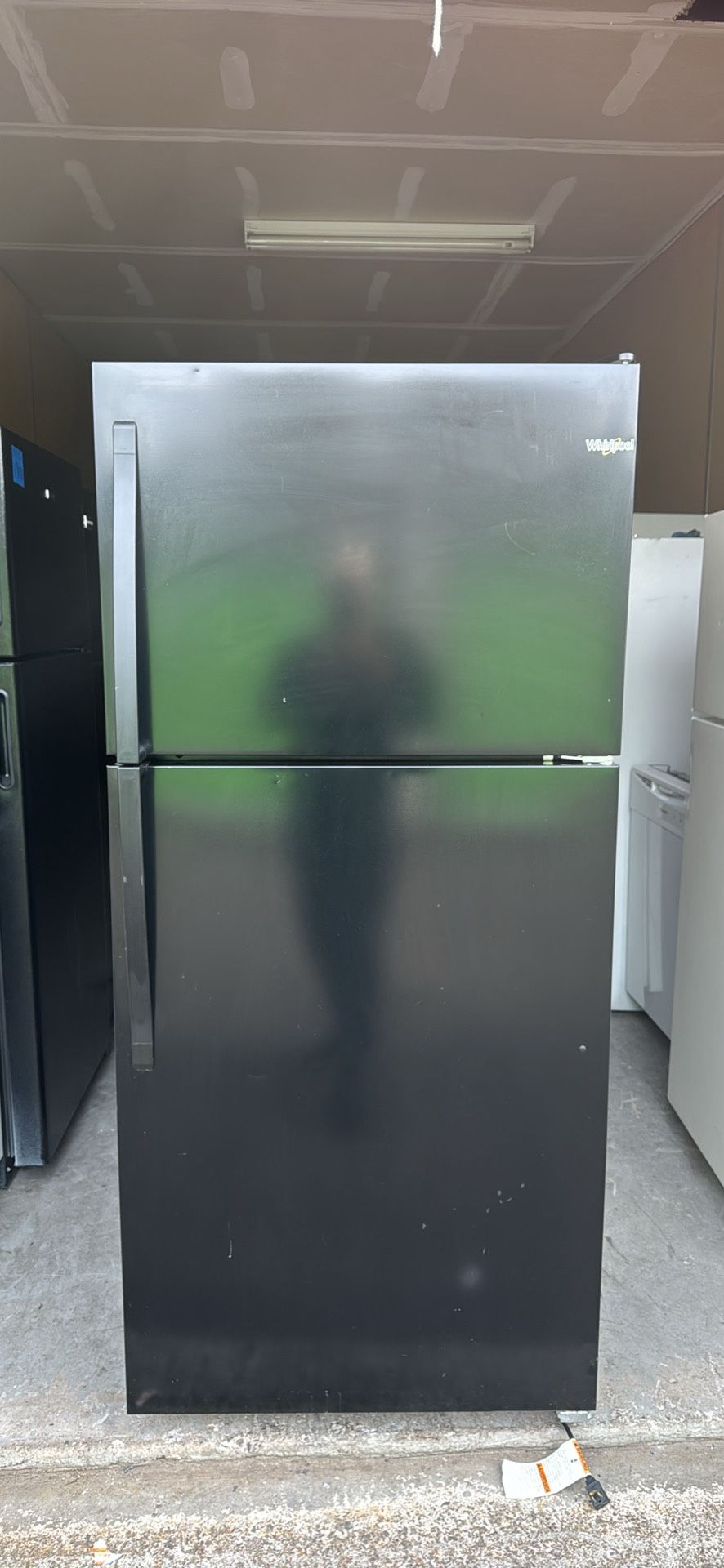 Whirlpool refrigerator in excellent condition🧊