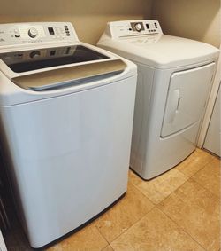 Insignia Washer & Dryer set