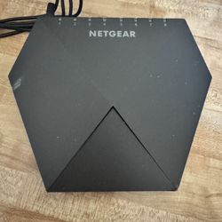 Nighthawk S8000 Ethernet Switch 