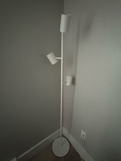 3 bulb lamp