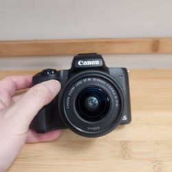 Canon EOS m50 mark II and 15-45mm lens