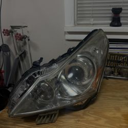 2010 G37x Sedan Drivers Headlight 