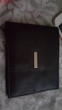 Tommy Hilfiger Leather Wallet