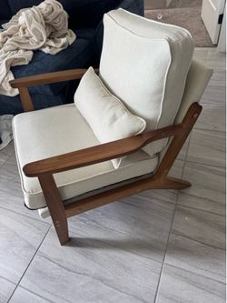 Accent chair