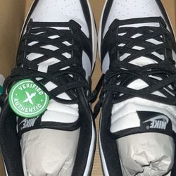 Nike Men’s Panda Dunks Size 12