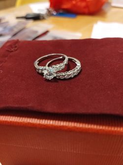 Round Cut 2.00ct White Topaz Graduated Ring Set