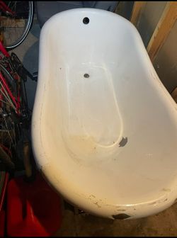 Slipper Cast Iron Clawfoot Tub *project* Needs Refinished 