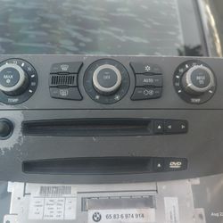 2004-2010 BMW Stereo Console DVD/ CD/ Temperature Controls