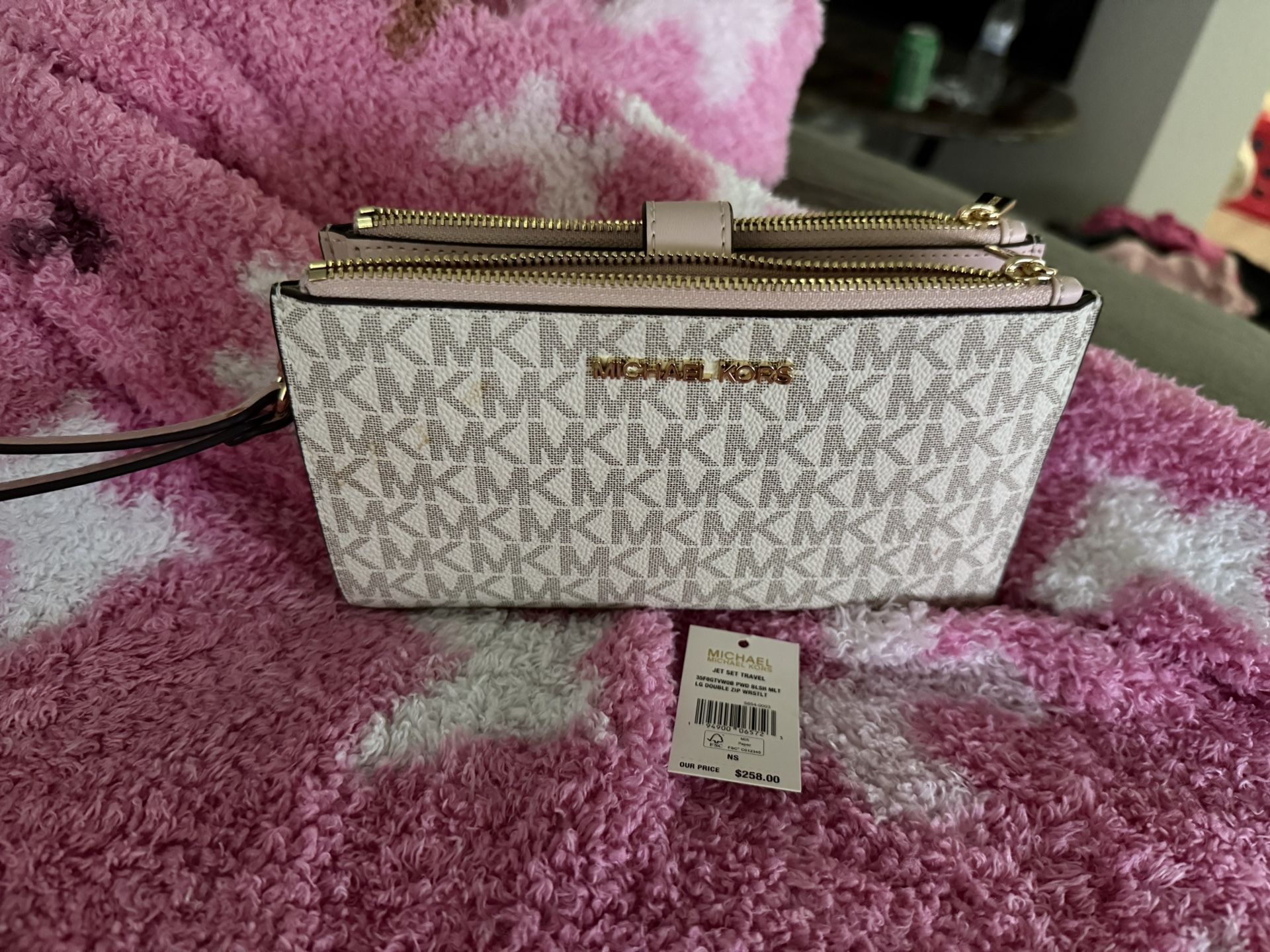 Michael Kors Wristlet