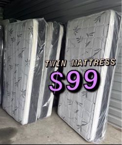 Twin size pillow top mattress