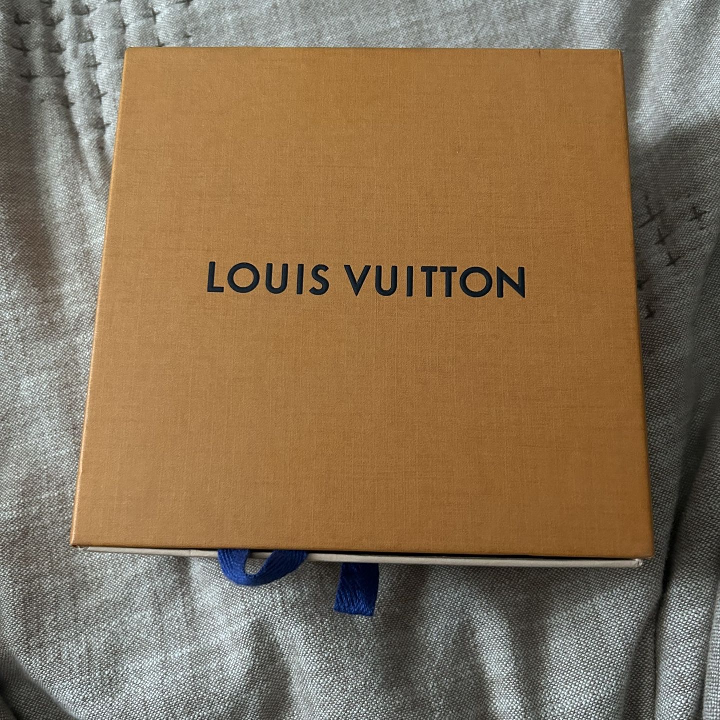 Louis Vuitton Reversible Men's Belt 85/34 for Sale in Diamond Bar