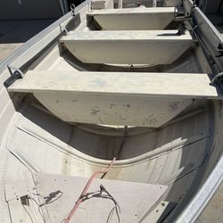 Boat. 14 Feet