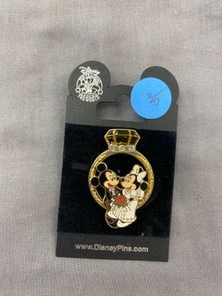 Disney Mickey Minnie Wedding Ring Rhinestone Bride Groom Pin On Card