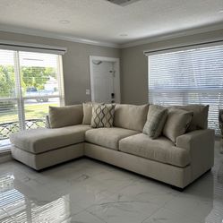 Sectional Couch 