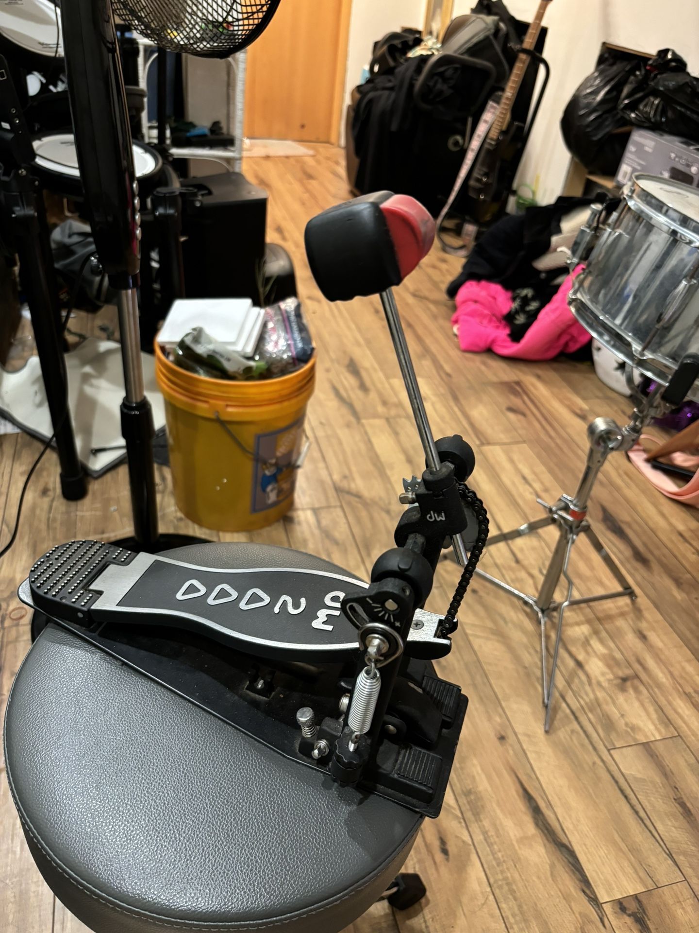DW2000 Single Kick Pedal