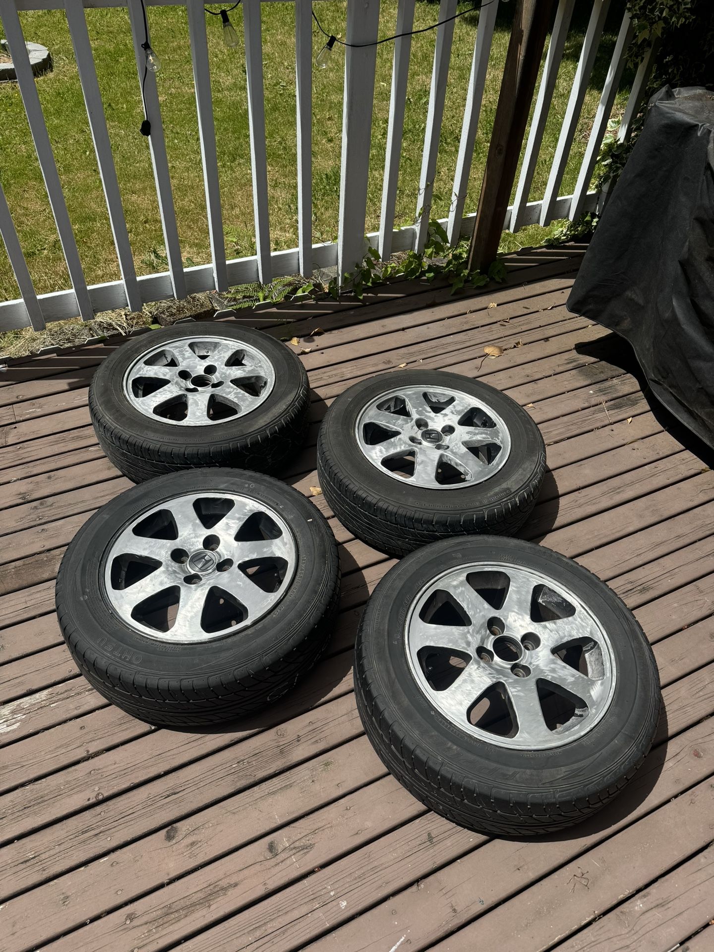1999/2000 Civic Si Wheels & Tires