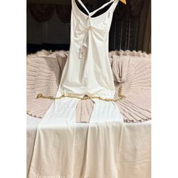 Beautiful White Romper 🤍💗