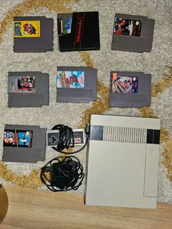 NES Console + 7 Games Lot - Punch-Out, Mario 3, TMNT, Contra