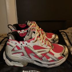 Balenciagas Pink And white 