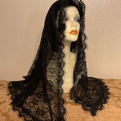 Black Lace Veil With Scallop Edgings New 