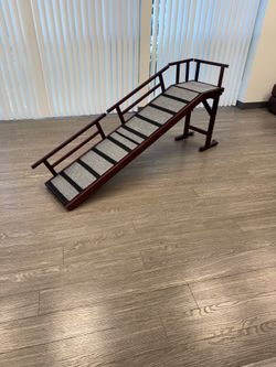 $75 / Indoor heavy duty dog ramp with side rails