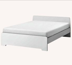 IKEA ASKVOLL White Wood QUEEN size bed