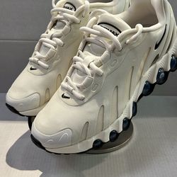 NIKE AIR MAX DN8 “FOSSIL BLACK”