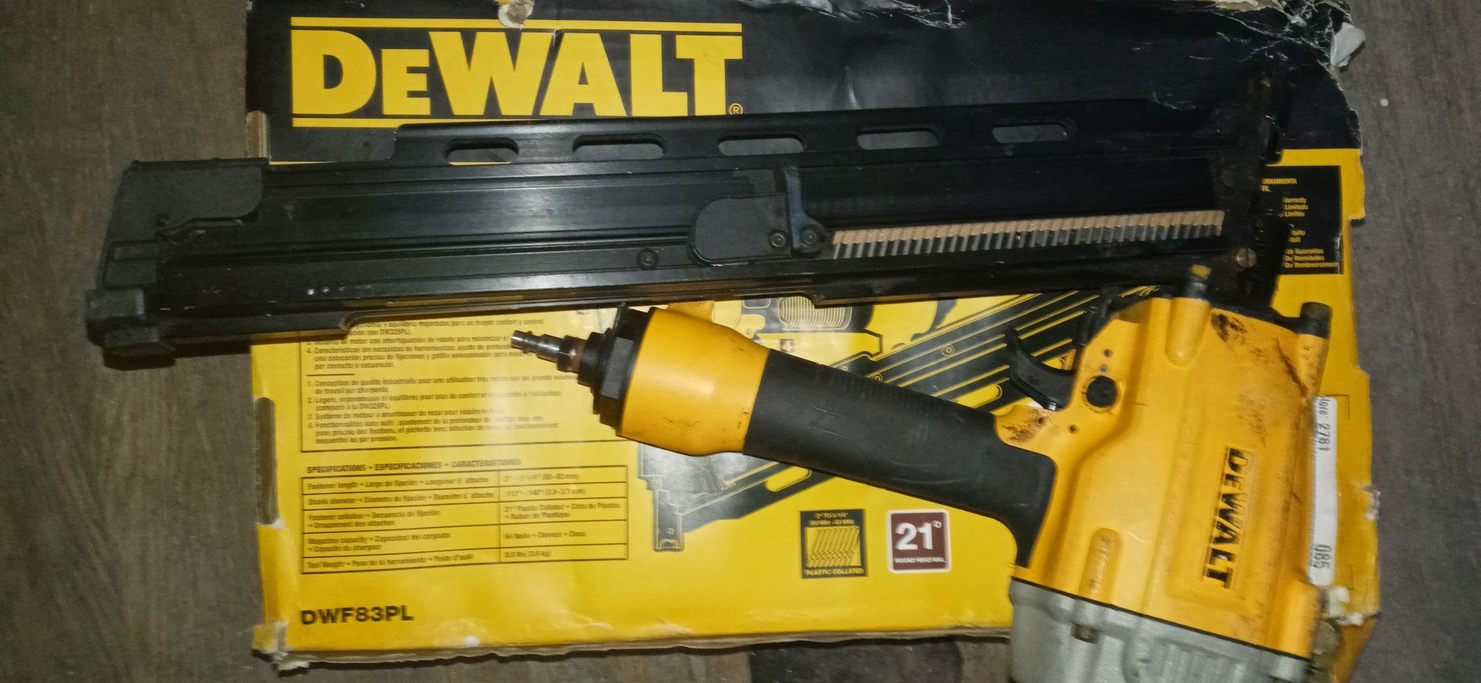 Brand new Dewalt nail gun 21 degree
