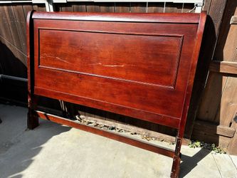 Queen Bed 