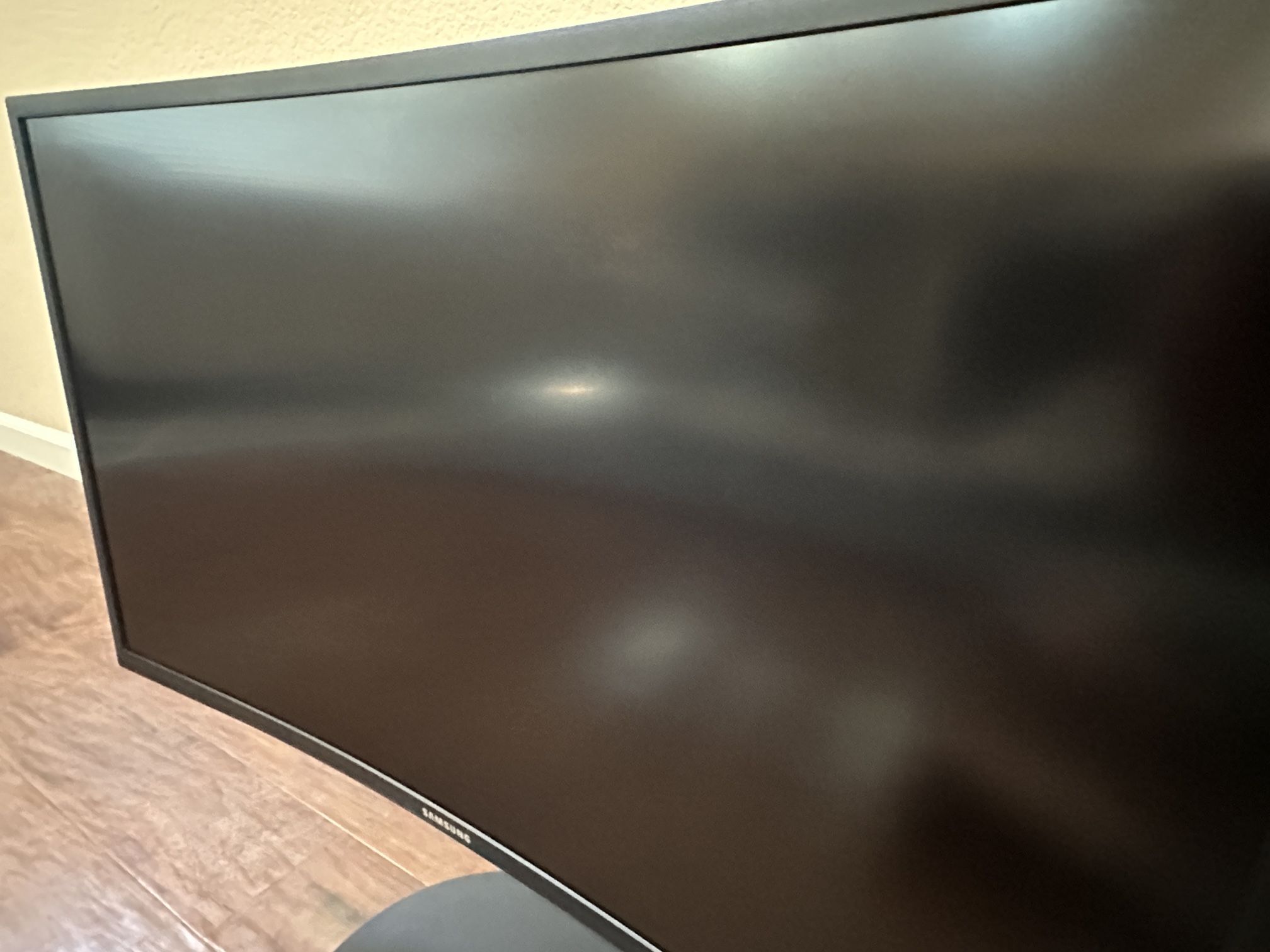 Samsung CFG70 Series 27-Inch 1ms Curved Gaming Monitor (C27FG70) (LC27FG70FQNXZA)