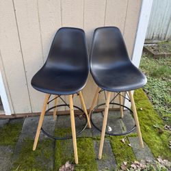 2 Chairs