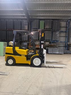 2017 Yale 6,000 lbs capacity forklift