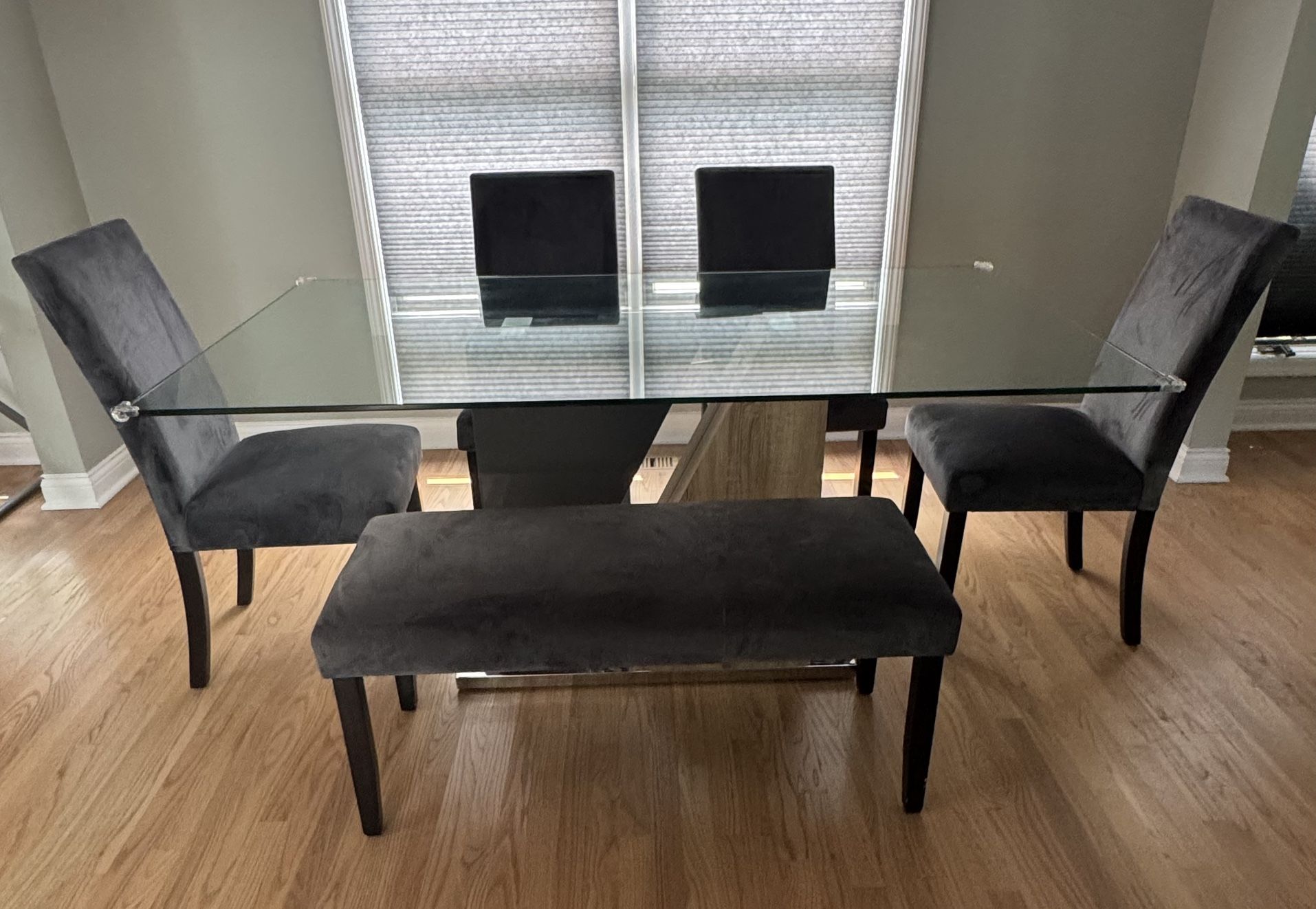 Dining Table With Chairs
