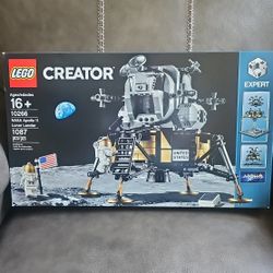 LEGO Creator Expert NASA Apollo 11 Lunar Lander 10266