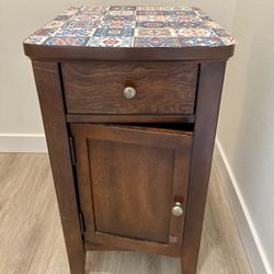 Solid Wood Side Table Nightstand With Charging Station