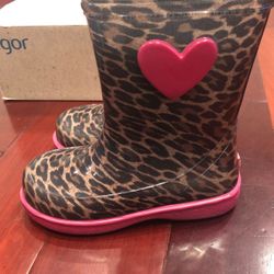 Girls super cute IGOR rain boots NEW. size 26 made in Spain