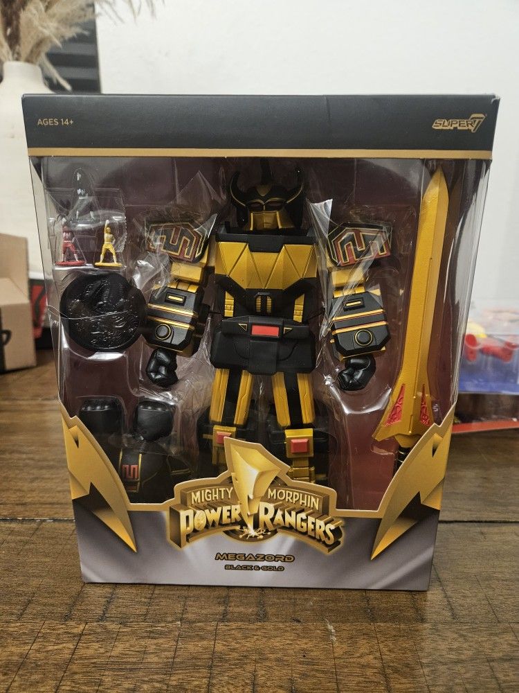 Super 7 Mighty Morphin Power Rangers Ultimates! Megazord Black & Gold