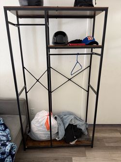 Cloths rack