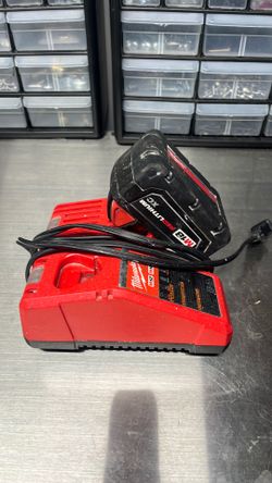 Milwaukee charger & Battery  M18