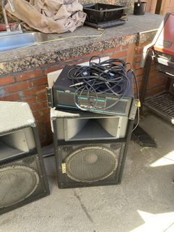 Yamaha speakers with amplifier and all the hardwired