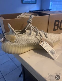 Yeezy Boost 350 V2