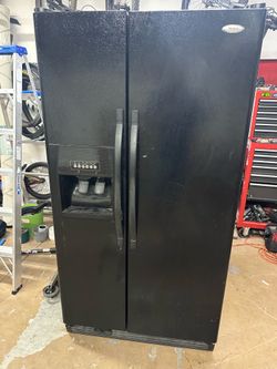 Whirlpool 24.5 Refrigerator Black