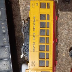 LIONEL VINTAGE TRAINS POST WAR 60 OPERATING RAPID TRANSIT TROLLEY