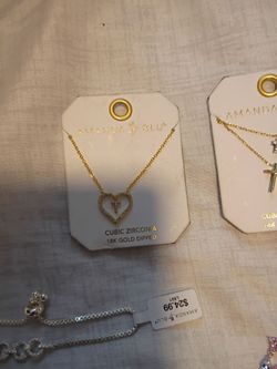 Woman's jewelry