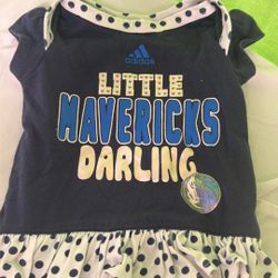 Newborn Onesie 0-3 Months $2
