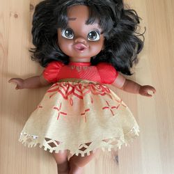 Disney Princess Deluxe Moana Baby Doll 