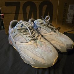 Yeezy BOOST 700